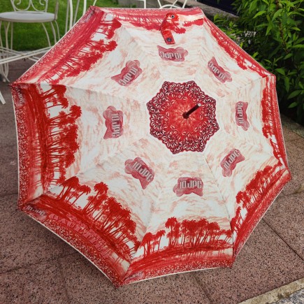 PARAPLUIE LONG ROUGE JPG