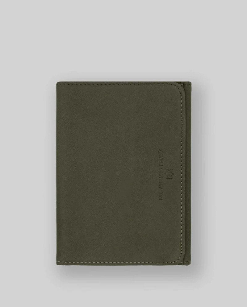 PORTE PAPIERS GAÏA GRAND FORMAT BAROUDEUSE KAKI FOURÉS PORTE PAPIERS GAÏA GRAND FORMAT BAROUDEUSE KAKI FOURÉS