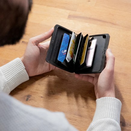 PORTE CARTES SMART CASE OSLO LARGE IMPRIMÉ CARBONE ÖGON DESIGN