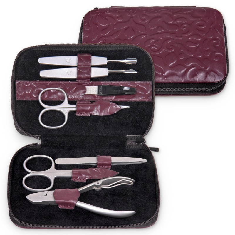 TROUSSE DE MANUCURE 7 PIÈCES ORNAMENTO EN CUIR BORDEAUX SACHER TROUSSE DE MANUCURE 7 PIÈCES ORNAMENTO EN CUIR BORDEAUX SACHER