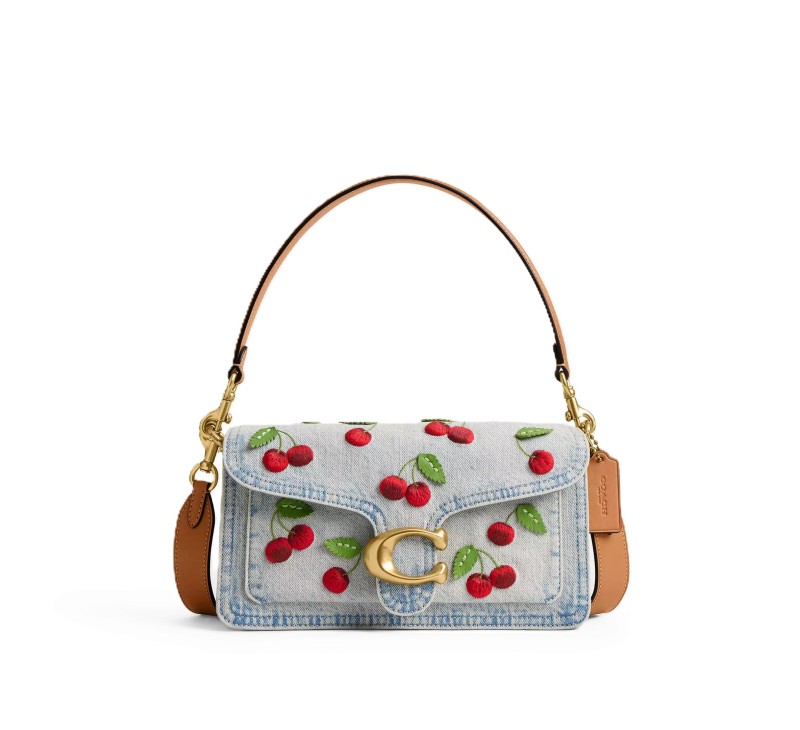 SAC ÉPAULE TABBY 26 AVEC BRODERIE CERISE DENIM COACH
