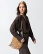 PETIT SAC À BANDOULIÈRE 3 COMPATIMENTS EN DAIN À FRANGES NATUREL PINKO